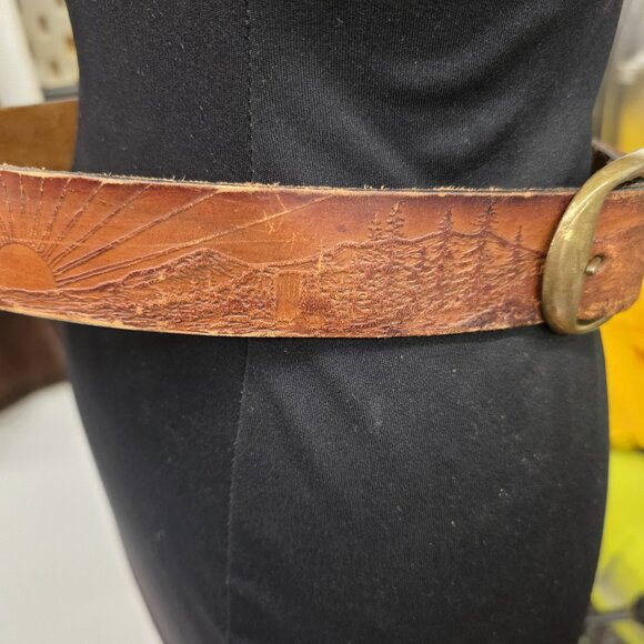 Vintage Leather Statement Belt Embossed Sunrise & Landscape Scenery Size Small - Picture 2 of 13